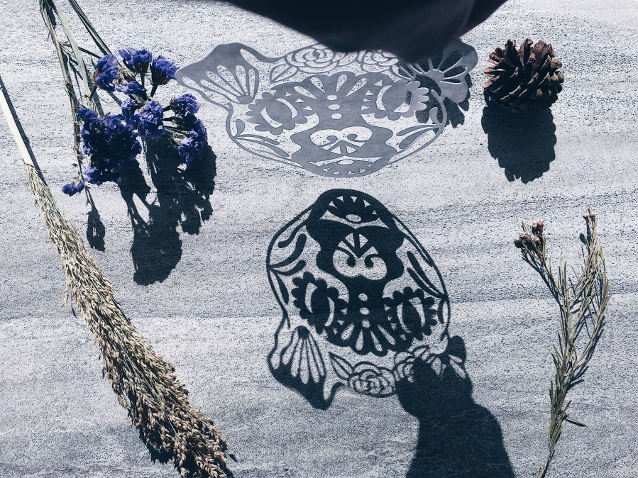 papercut-pet-portrait-pitbull-dog-papercutting-art-skull-sugar-scherenschnitte