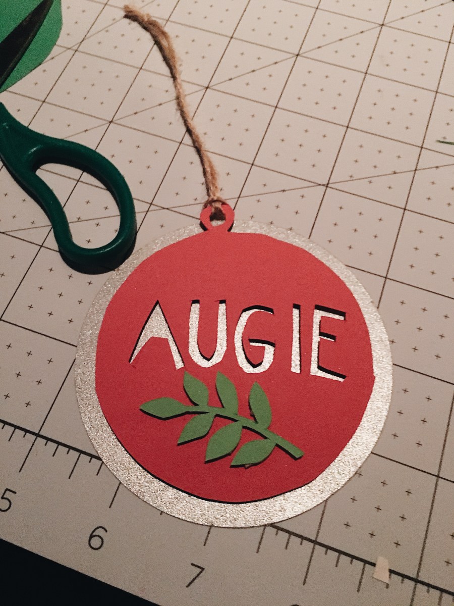 papercraft-holiday-ornaments-handmade-papercutting-yang-cuevo